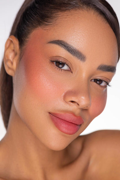 خدود ممتلئة - Acai